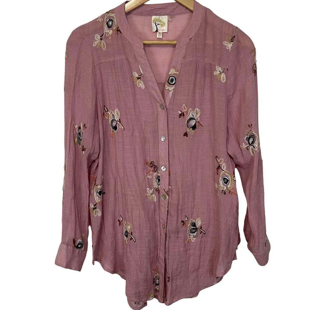 Fig & Flower Pink Blouse S Floral Embroidered Roll Tab V Neck Button Front